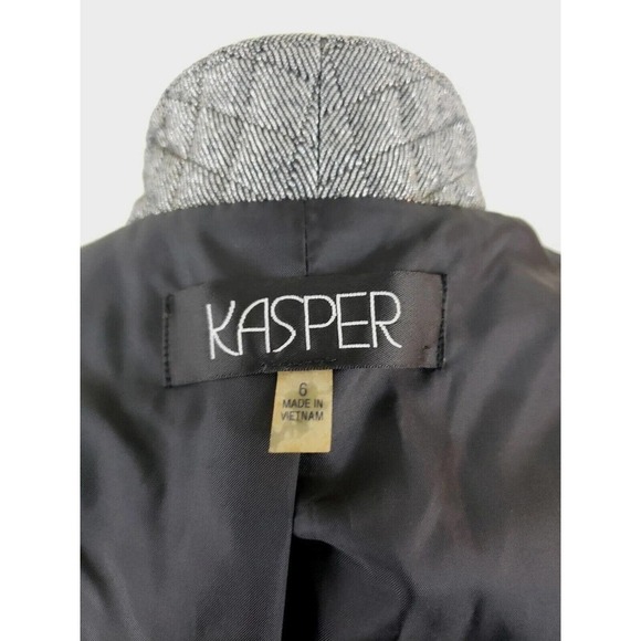 Kasper ~Woman Size 6~ Silver Quilted Jacket Long Blazer Fully Lined. - Picture 8 of 13